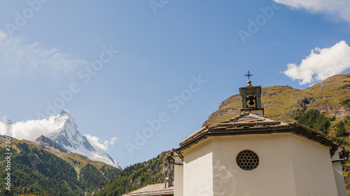 Zermatt, Bergdorf, Kapelle, Bergkapelle, Matterhorn, Wanderweg, Findeln, Alpen, Schweizer Berge, Wallis, Sommer, Schweiz photo