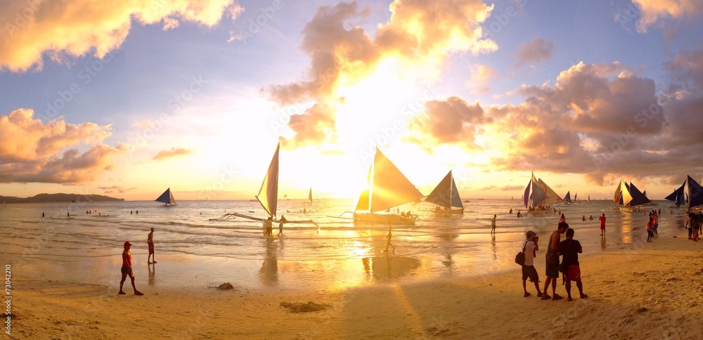 Obraz premium sunset on white beach Boracay