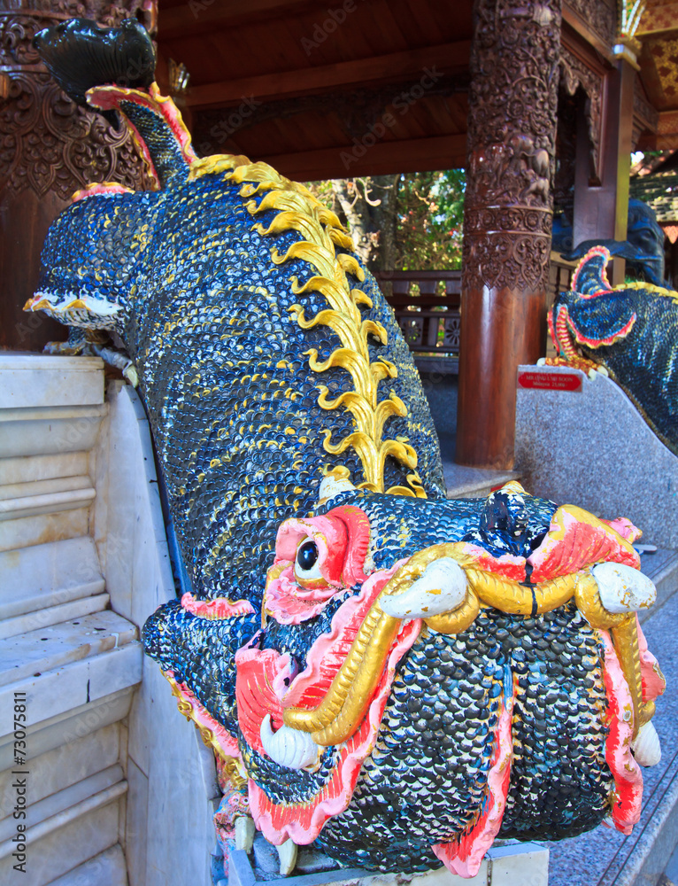 Obraz premium MOM statue is animal in fairy tale at the temple in Thailand