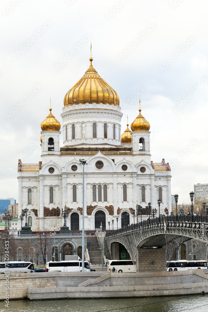 Cathedral of Christ the Saviour, Moscow in autumn