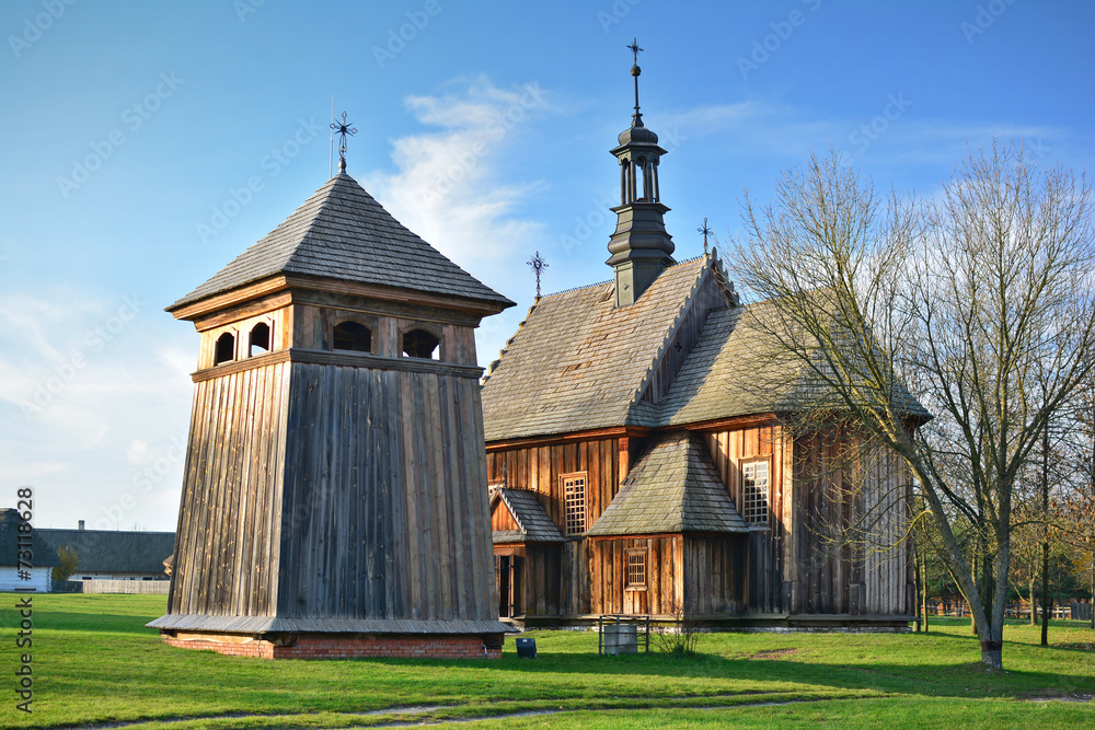 Muzeum Wsi Kieleckiej - Stary Drewniany Kościół - obrazy, fototapety, plakaty 