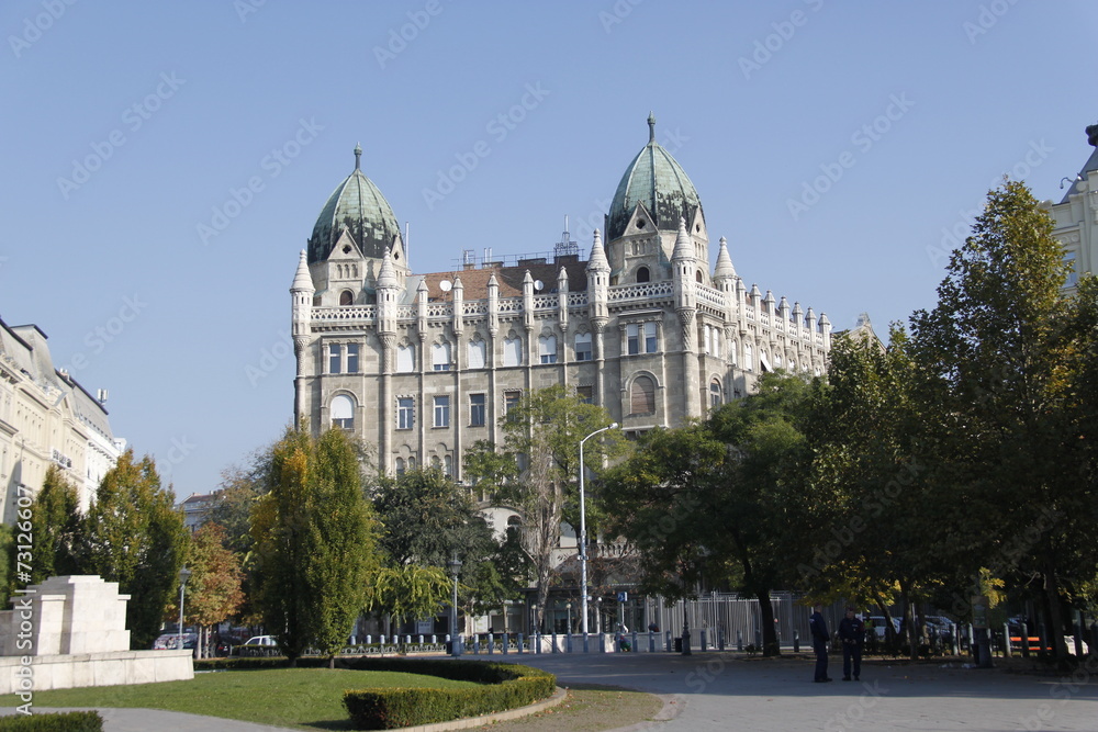 Fototapeta premium Place de la Liberté à Budapest, Hongrie 