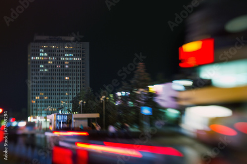 Foto ночью в центре города Волжский