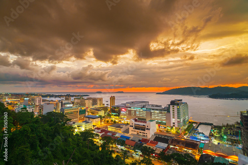 Fotografija Sunset at Kota Kinabalu City