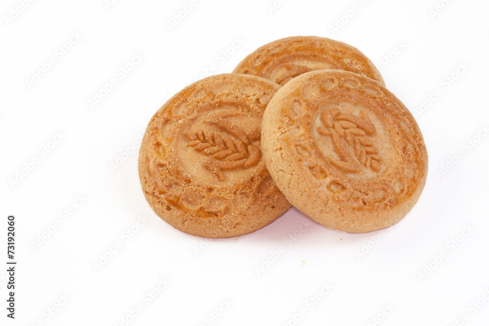 Gateaux secs italiens en tas sur fond blanc Gateaux secs italiens en tas sur fond blanc