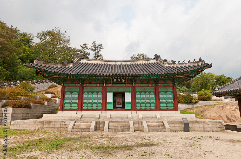 Taeryeongjeon Hall of Gyeonghuigung Palace (1617) in Seoul