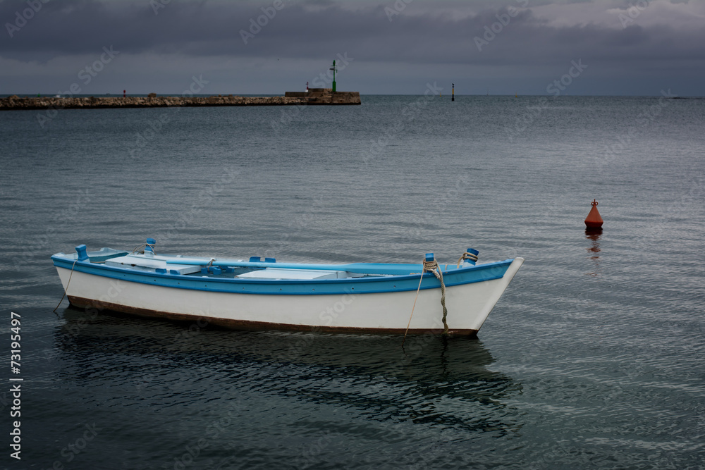 Naklejka premium storm is coming.