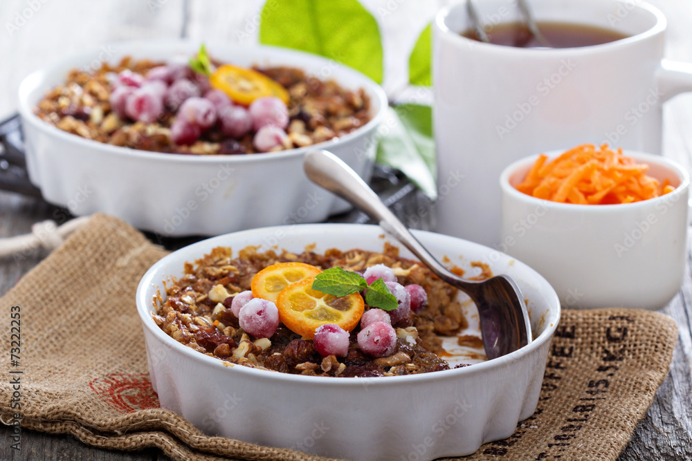 Baked oatmeal with carrot, walnuts and raisins Baked oatmeal with carrot, walnuts and raisins