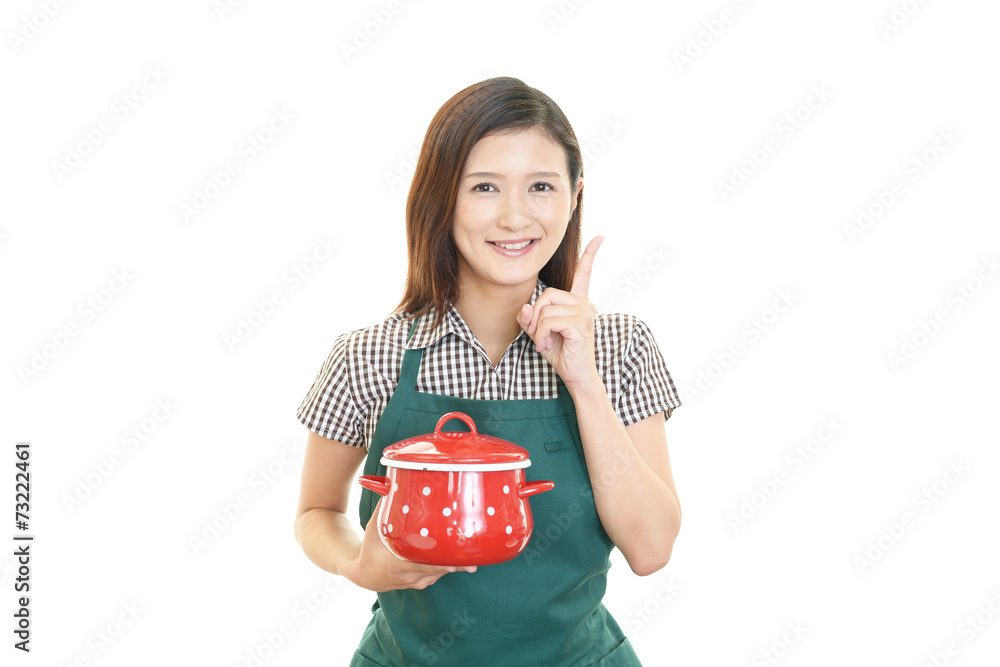 料理を楽しむ主婦 料理を楽しむ主婦