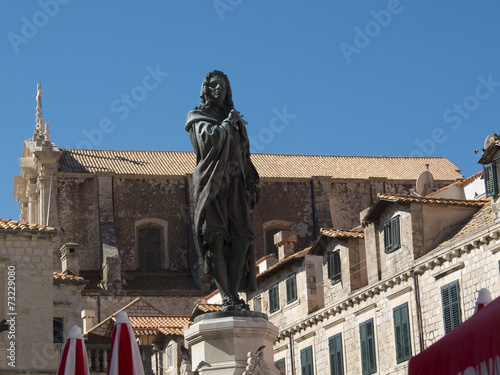 Statue de Ivan Franov, place Poljana, Dubrovnik. photo