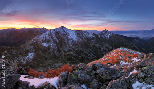 Fototapeta Naklejka Na Ścianę i Meble -  Tatra mountain at sunset