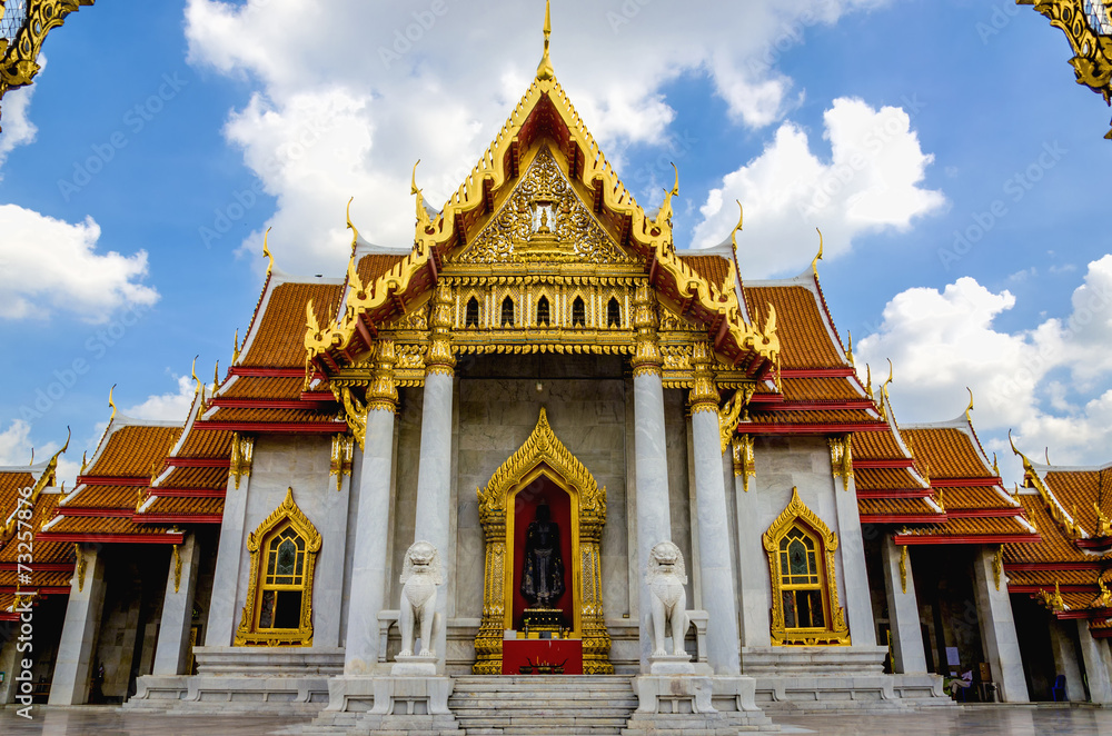 Fototapeta premium Wat Benchamabopitr Dusitvanaram, Marble Temple, Bangkok,Thailand