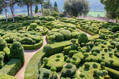 jardin topiaire en perigord photo