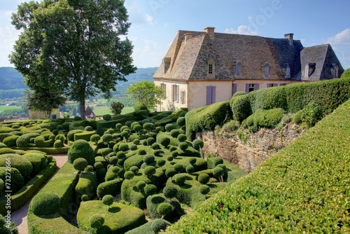 Tableau sur toile jardin topiaire en perigord