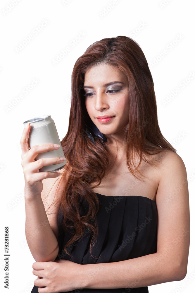 Young brunette woman presenting a can of soft drink Young brunette woman presenting a can of soft drink