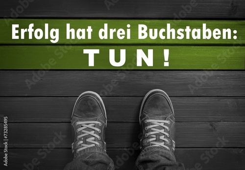 Motivationsspruch auf Linie photo