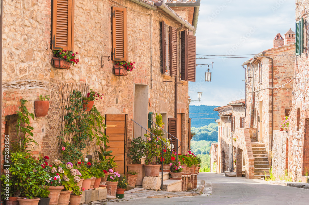 The medieval old town in Tuscany, Italy - obrazy, fototapety, plakaty 
