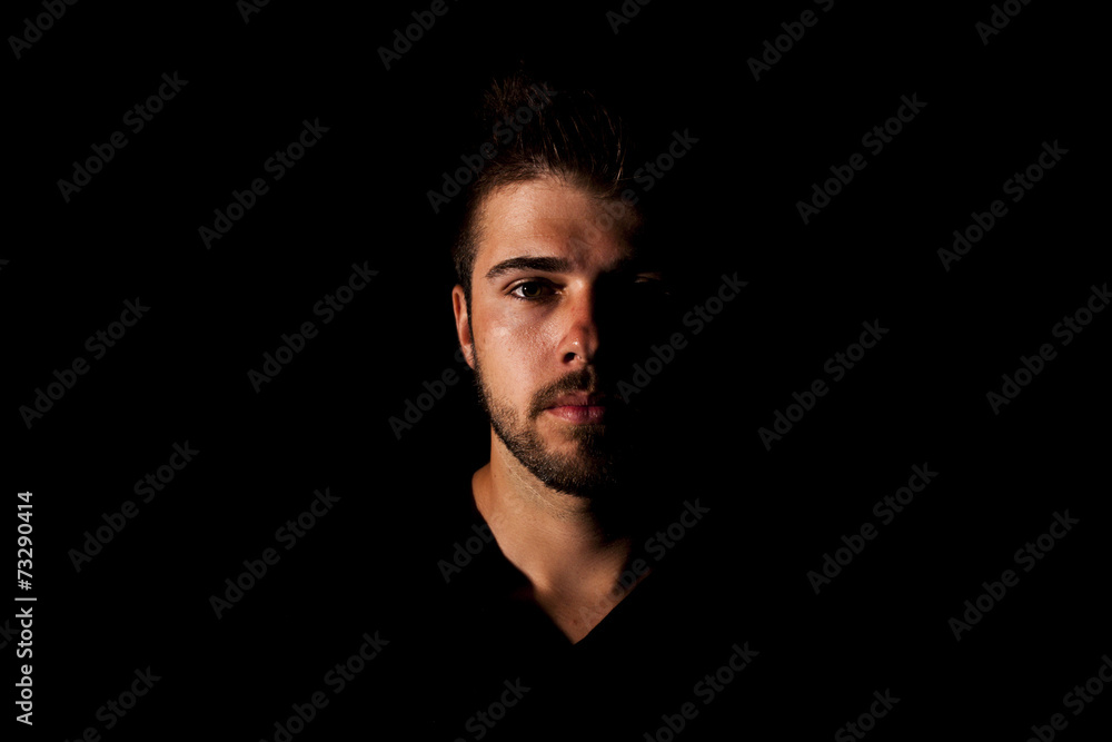 Obraz premium Portret zamyślonego chłopca