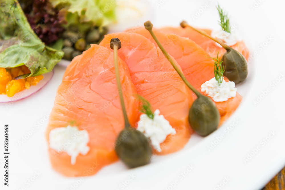 Smoked salmon salad