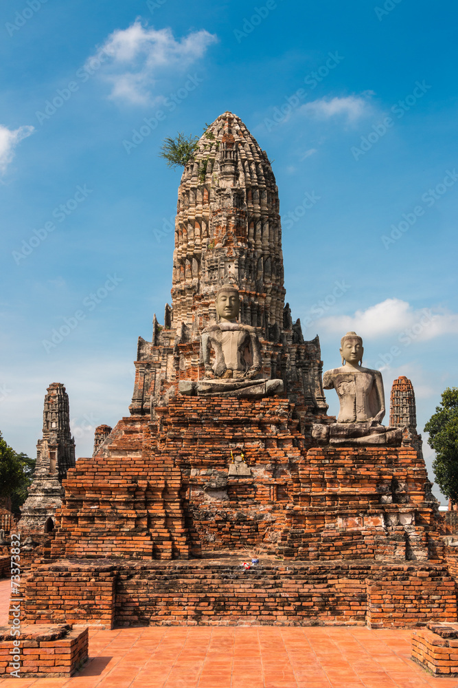 Ruined Buddha Statue in Wat Chai Wattanaram, at Ayutthaya Histor Ruined Buddha Statue in Wat Chai Wattanaram, at Ayutthaya Histor