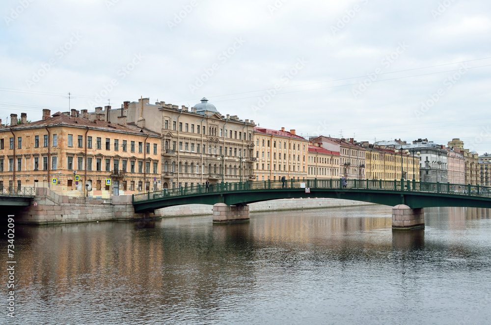 Санкт-Петербург, набережная реки Фонтанки в пасмурную погоду