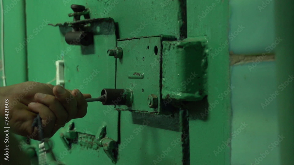 Lock the camera in prison Lock the camera in prison