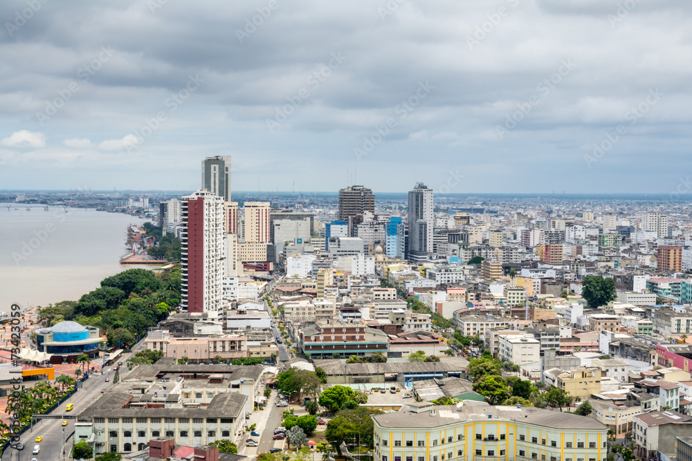 Obraz premium Panoramic view of Guayaquil (Ecuador)