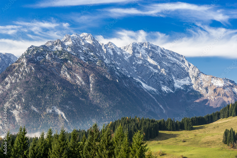 Fototapeta premium Hoher Göll vor blauem Himmel