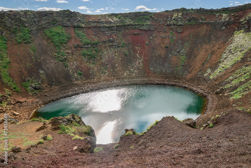 lago nel cratere del vulcano Kerid in Islanda