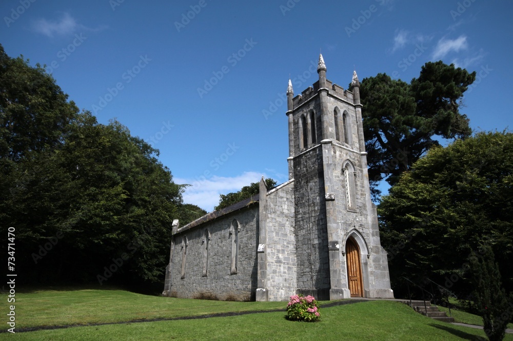 Naklejka premium Little country church in Ireland