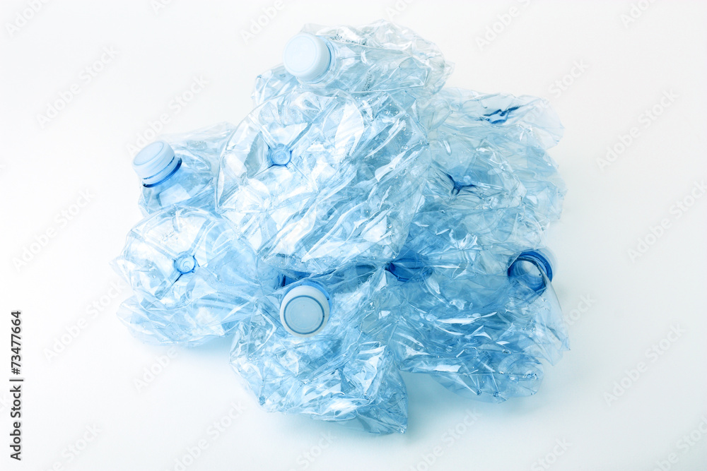 Fototapeta premium Mucchio di bottiglie di plastica