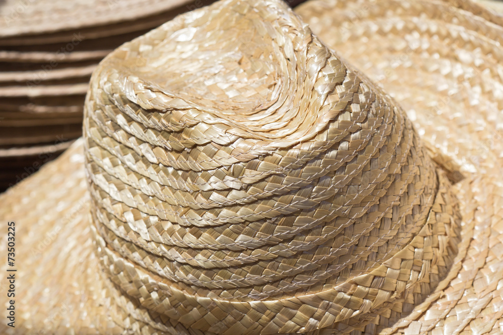 chapeau de paille, artisanat malgache Photos | Adobe Stock