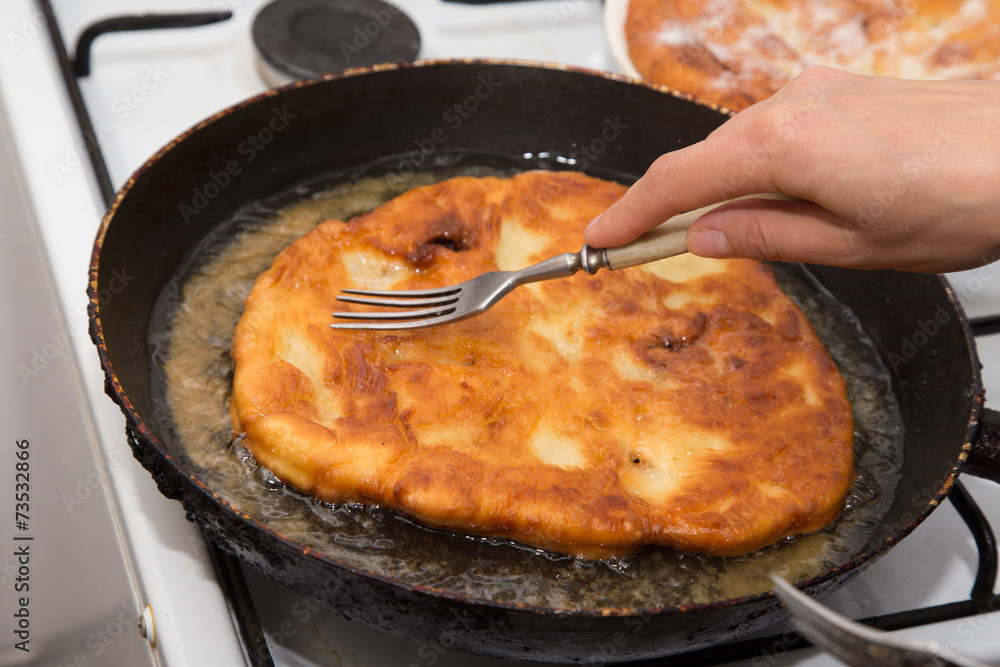 cakes in the pan cakes in the pan