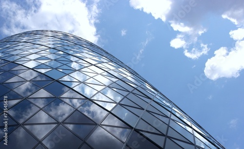 Modernes Glasgebäude Anschnitt Himmel