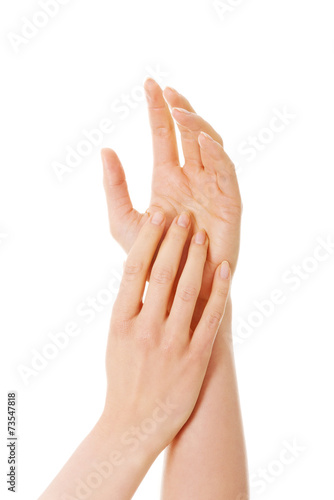 Close up on beautiful female hands © Piotr Marcinski