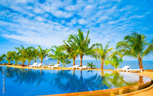 Paradise Pool Blue Luxury