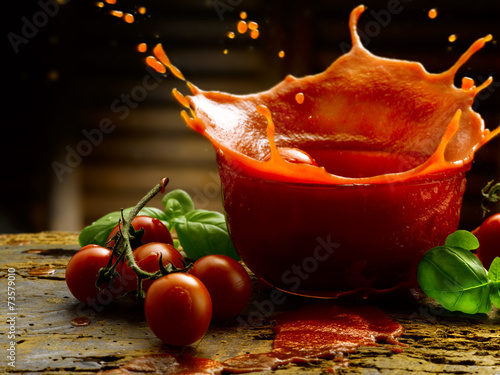 salsa di pomodoro e basilico