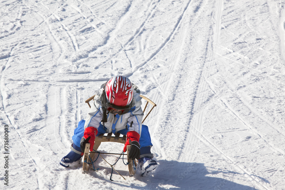 Foto Child having fun on the snow