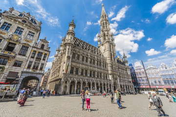 Handdoek met foto Brussel Grote Markt van Brussel overdag  © Anibal Trejo