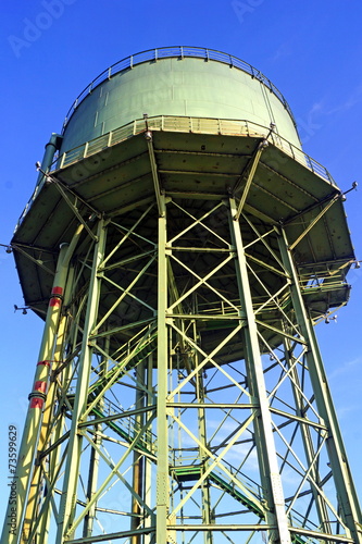 Wasserturm in DUISBURG-HOCHFELD am Rheinufer