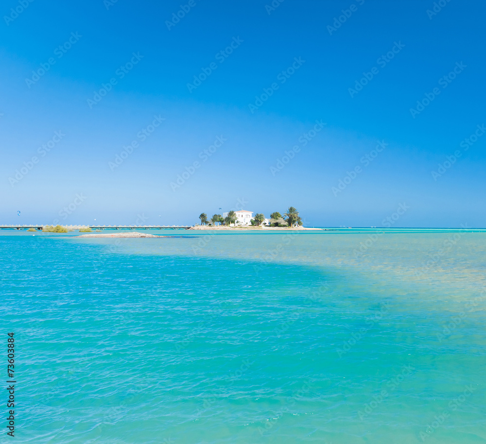 Fototapeta premium Warm Sea Island