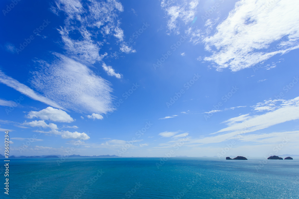 Obraz premium Tropical sea and blue sky in Koh Samui, Thailand