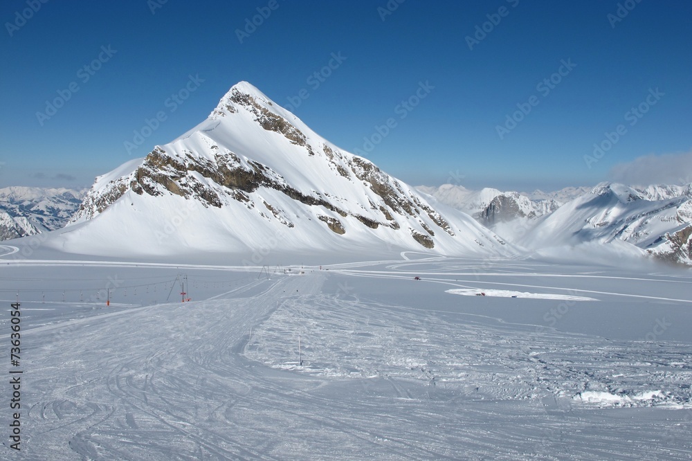 Peak of the Oldenhorn, ski lift