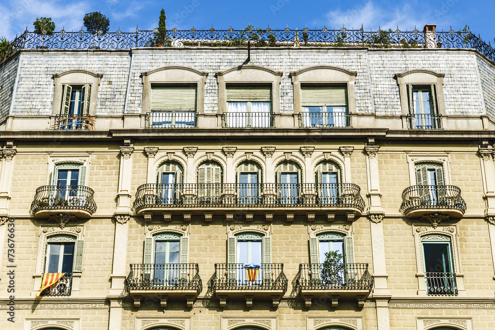 Fototapeta premium Facade of a building, Barcelona
