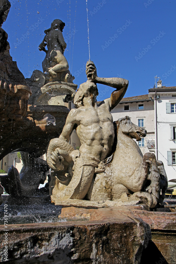tritone, fontana del Nettuno, Trento