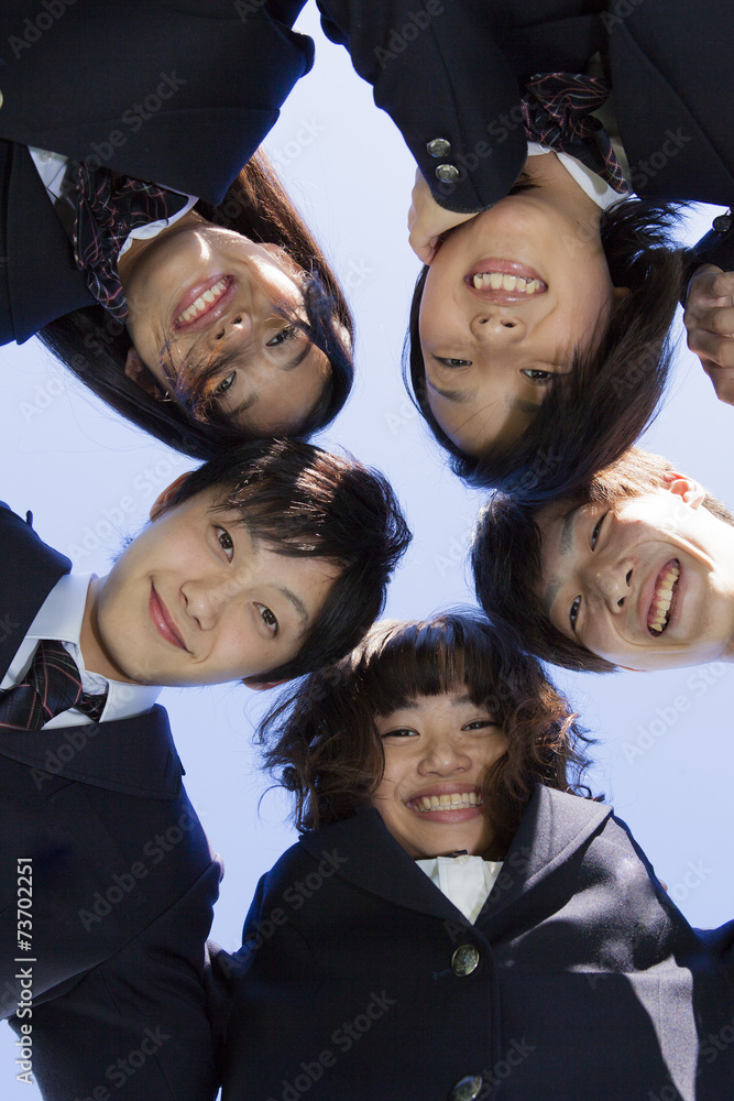 Obraz premium 団結する高校生たち