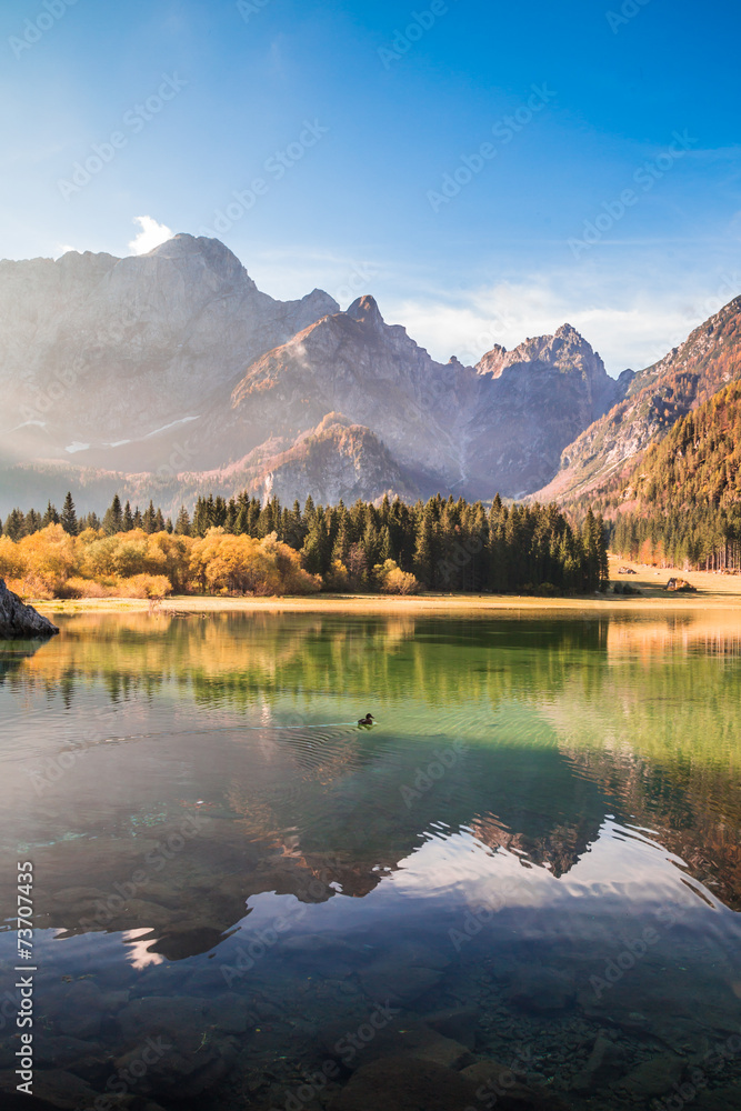 Fototapeta premium Autumn morning in the alps