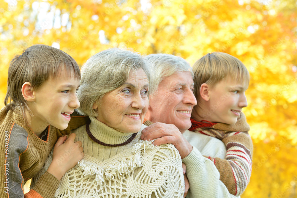 Fototapeta premium Grandparents and grandchildren