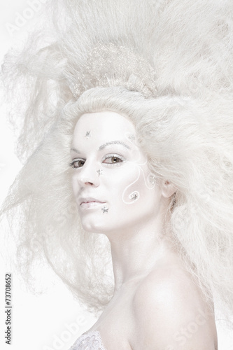 Fototapeta Naklejka Na Ścianę i Meble -  Woman with White Wig Posing as The Snow Queen