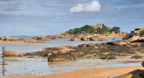 Côte de granit rose et château de Costaérès , Bretagne